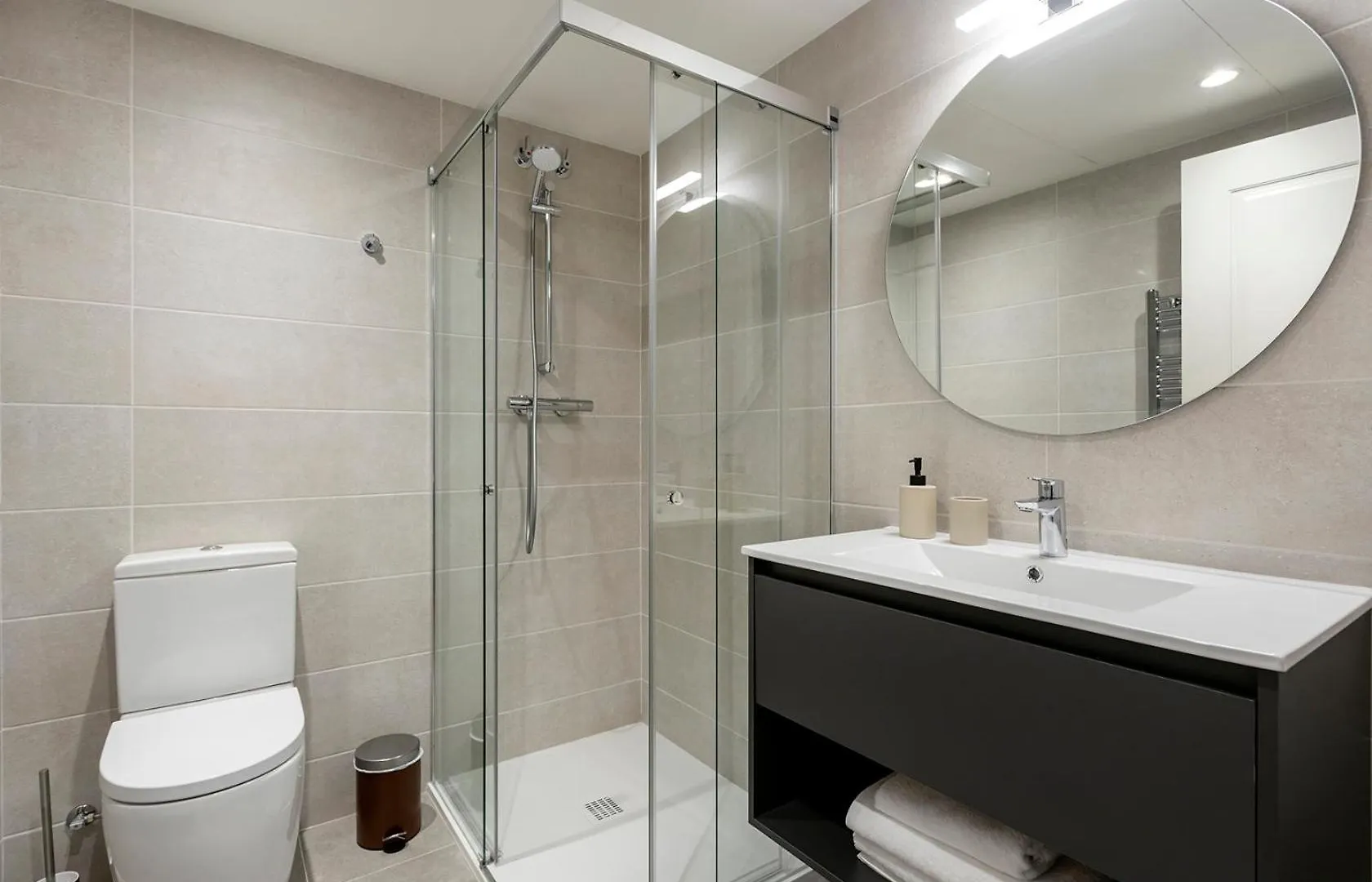 Serra House Premium Apartments Barcelona 0*,