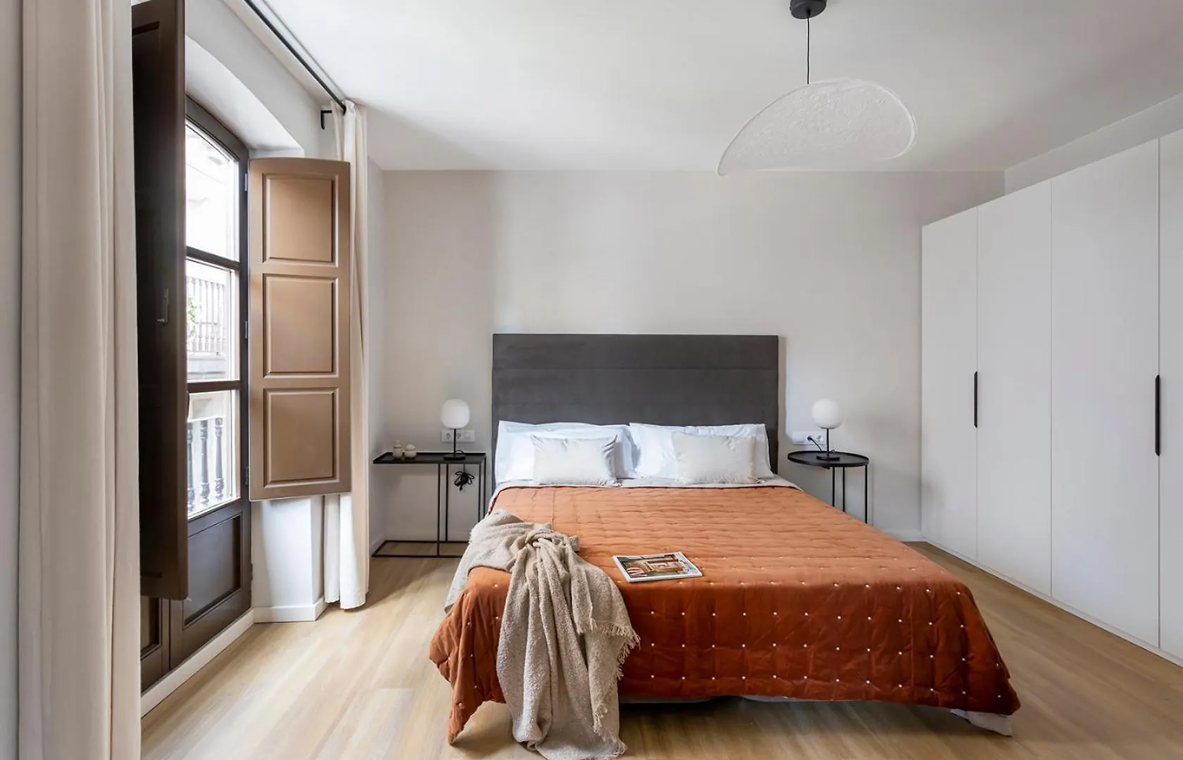 Serra House Premium Apartments Barcelona